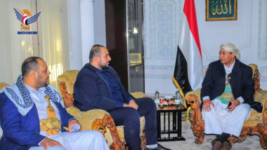 نائب رئيس مجلس النواب الجماعي يلتقي مدير مكتب حماس في اليمن
